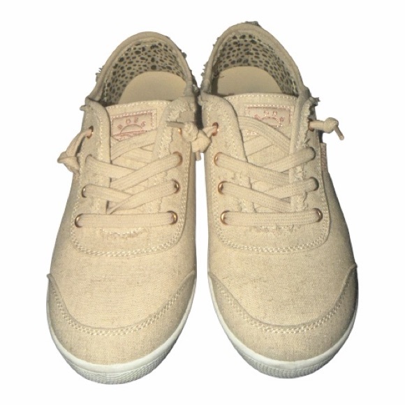 BOBS from Skechers Tan Slip-On Women’s Shoes Size 8 - Picture 2 of 7